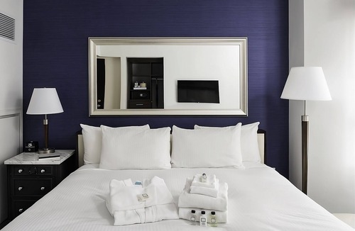 Capitol Hill Hotel | King Bed Unit | Gym Access | Near The Capitol | Near Museum
