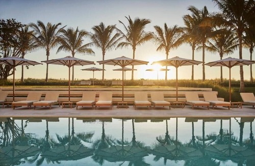 Surfside Apartment | King Room Near Crudo Bar MIA