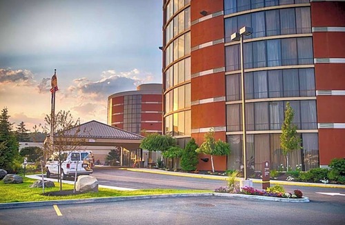 South Portland Hotel | King Room on Premium Floor w/Free Parking l Near Portland Jetport