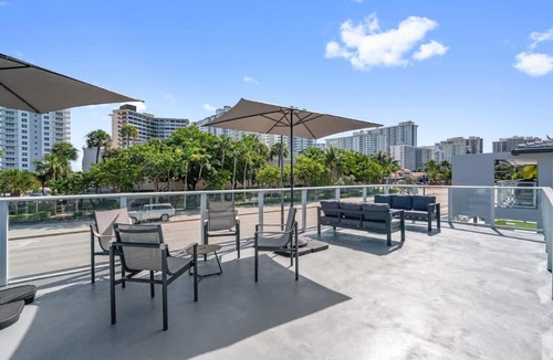 Galt Mile Hotel | King Suite Hideaway in Fort Lauderdale