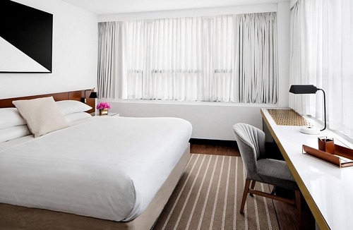 Connecticut Ave - K Street Hotel | King Suite in Boutique Hotel – Walk to Museums