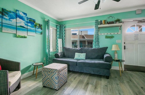 Bay Esplanade Condo | King Suite with bath