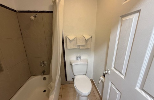 Kingsland Hotel | Kings Suites Near Naval Base I-95 Kingsland