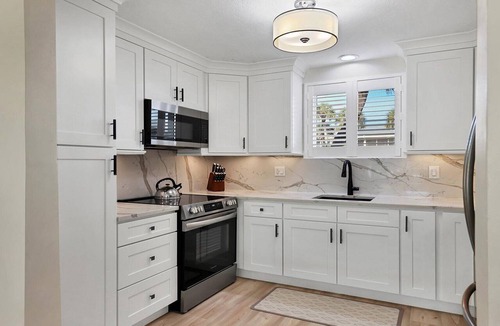 Saint Armands Key Condo | Kingston Arms - Sarasota