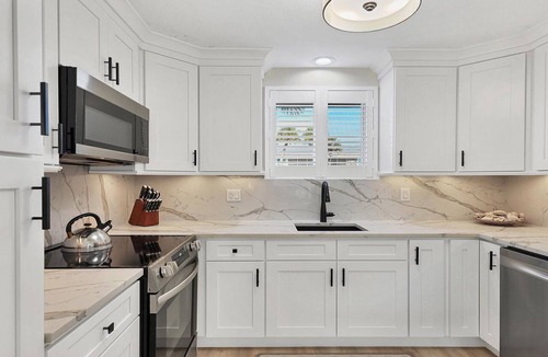 Saint Armands Key Condo | Kingston Arms - Sarasota