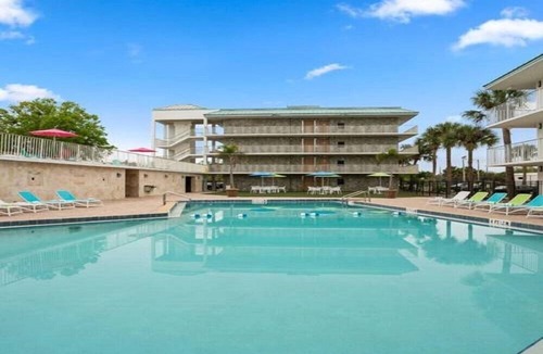 Historic Downtown Kissimmee Hotel | Kissimmee Contemporary Room with 2 DBL Beds & Pool