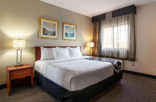 Survey Creek Hotel | La Quinta Inn by Wyndham Ft. Lauderdale Tamarac East