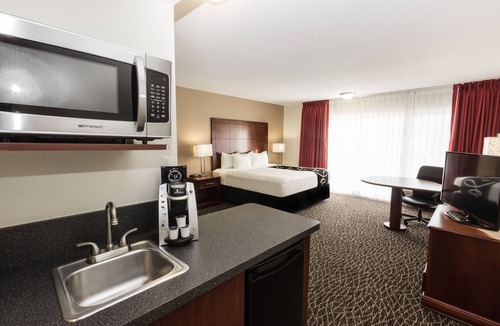 Clearwater Hotel | La Quinta Inn by Wyndham Clearwater Central