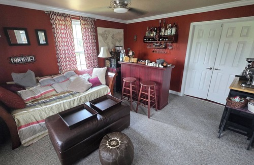 Livingston House | Lake Anna Waterfront Family & Pet Friendly Retreat! With 5+ BRs 4 BAs.