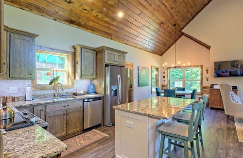 Clarkesville Cabin | Lake Burton Cabin Retreat: 3 Private Acres, Hot Tub, and Dog-Friendly!