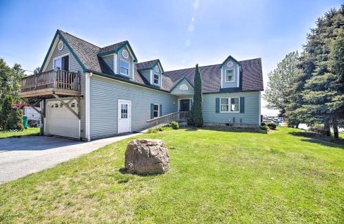 St. Albans House | Lake Champlain Home w/Decks, Kayaks & Fire Pit!