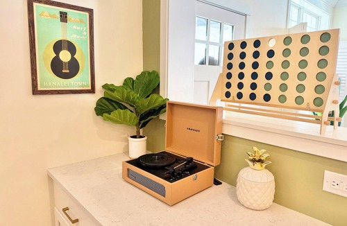 Marblehead House | Lake Escape Ultimate Getaway Clubhouse Sauna Pool