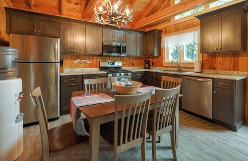 Otis Cottage | Lake Front on Beech Hill Pond, 2 Kayaks, Canoe, Paddle Board Provided