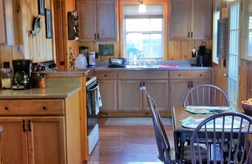 Putnam Station Cabin | Lake George, Lake Front Cabin On The East Side