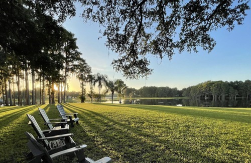 Inverness House | Lake Henderson Waterfront - Downtown Inverness, FL- Lillian’s Point, incl kayaks