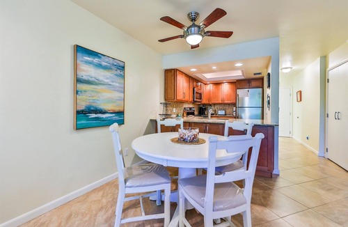 Sanibel Condo | LAKE PALMS 7 - Newly Updated Sanibel Condo Overlooking Lagoon