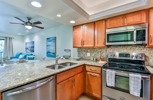 Sanibel Condo | LAKE PALMS 7 - Newly Updated Sanibel Condo Overlooking Lagoon