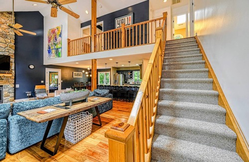 Livingston House | Lakefront Lake Anna | Dock, Kayaks, Calm Cove