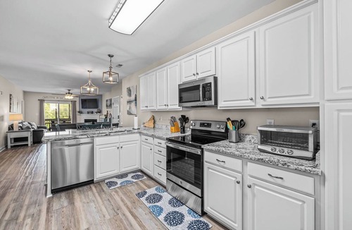 Huddleston Condo | Lakefront Condo w/Free Resort Amenities at SML!