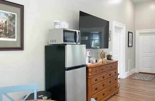 Glenwood House | Lakefront efficiency 3 min from Deleon Springs State Park
