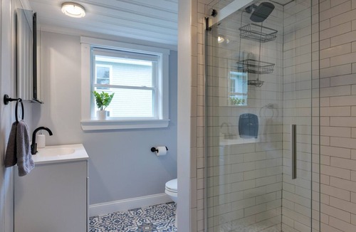 Dedham Cabin | Lakefront home: beach + screened porch near Acadia