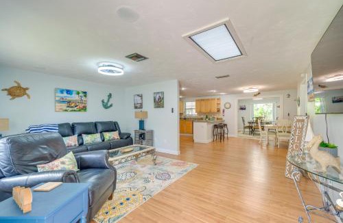Inverness House | Lakefront Inverness Getaway with Boat Dock and Canoe!