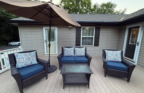 Mineral House | Lakefront Luxury on Lake Anna - Pet Friendly