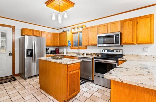 Jacksboro House | Lakefront - Norris Lake - Hot Tub, 2 Slip Covered Dock, Kayaks, ATV trails