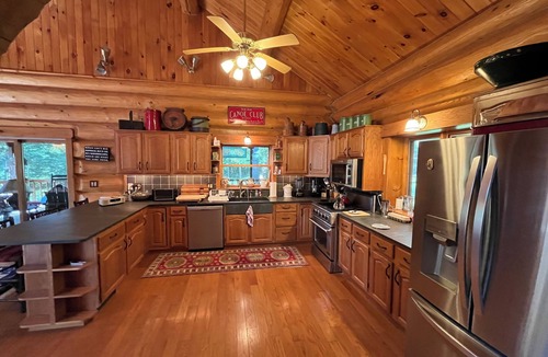 North Creek Cabin | Lakefront North Creek Cabin w/Sauna, Dock & Kayakn