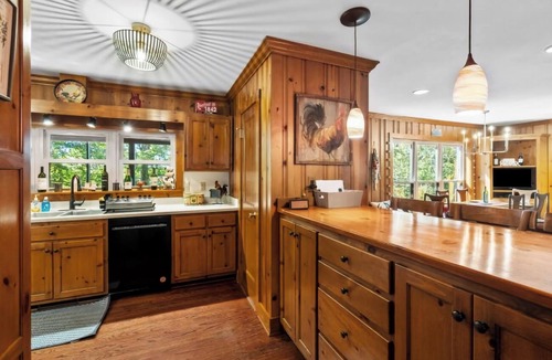 Clarksville House | Lakefront Retreat, Private Cove & Dock, 10/10 Reviews, Peaceful Kerr Lake Escape