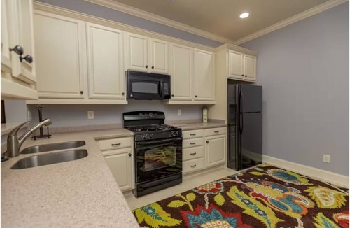 Olde Ferry Estates House | Lakefront, Theater, Gym, Fire Pit, Lily pad, Pool table, Kayaks, Paddle board