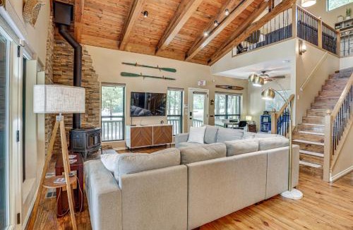 Winnsboro House | Lakefront Winnsboro Home w/20+ Acres!