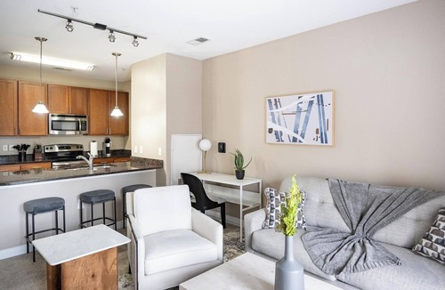 Norfolk Apartment | Landing | Amazing 2BD, Gym, Clubhouse