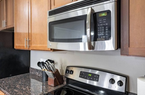 Norfolk Apartment | Landing | Amazing 2BD, Gym, Clubhouse
