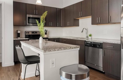 Tarpon Springs Apartment | Landing | Beautiful 2BD, Clubhouse