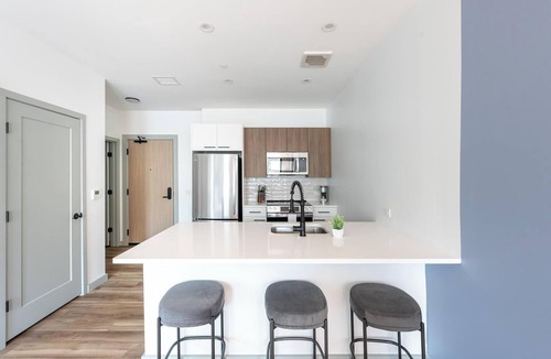 Haverhill Apartment | Landing | Beautiful 1BD, Pool, Gym