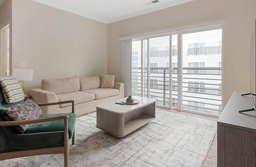 Chillum Apartment | Landing | Beautiful 2BD, Courtyard, Pool