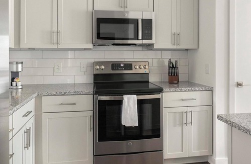 East Raleigh Apartment | Landing | Chic 1BD, Gym, Clubhouse