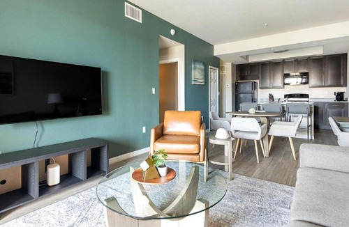 Fort Myers Apartment | Landing Modern 1BD Courtyard Pool