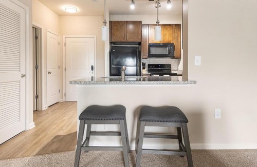 Manassas Park Apartment | Landing Spectacular 1BD Pool Gym