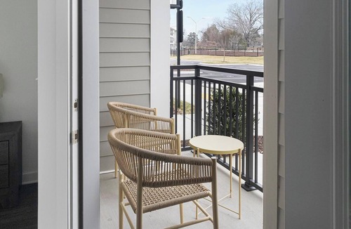 East Raleigh Apartment | Landing | Stunning Studio, Clubhouse, Yoga Studio