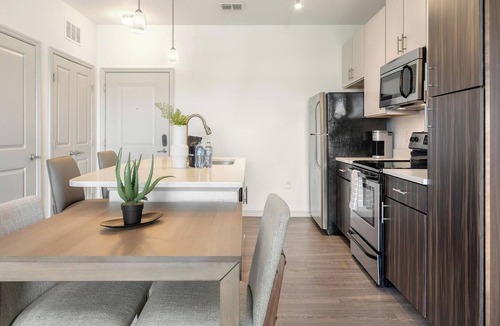 Fairvilla Apartment | Landing | Stylish 1BD, Gym, Clubhouse
