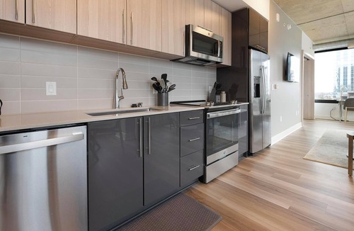 Baileys Crossroads Apartment | Landing | Stylish 2BD, Gym, Game Room