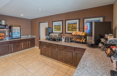 Williston Hotel | Landmark Suites