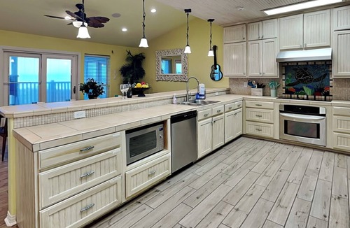 Port Aransas House | Large Beachfront Home w/stunning views, private pool, game room, & more