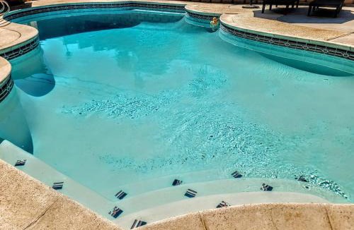 Paradise House | Las Vegas Family Oasis with Pool, Spa near LV-Strip, Airport