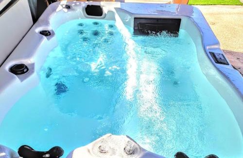 Paradise House | Las Vegas Family Oasis with Pool, Spa near LV-Strip, Airport