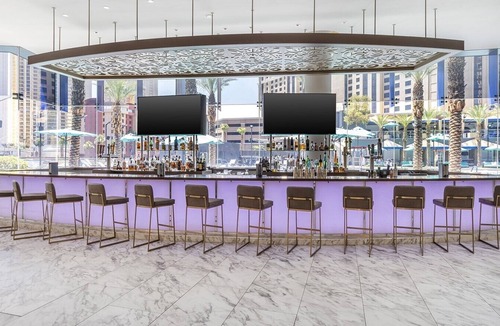Las Vegas Hotel | Las Vegas - Formula One 2025 Suite in Elara Hotel. Last-minute reservation!