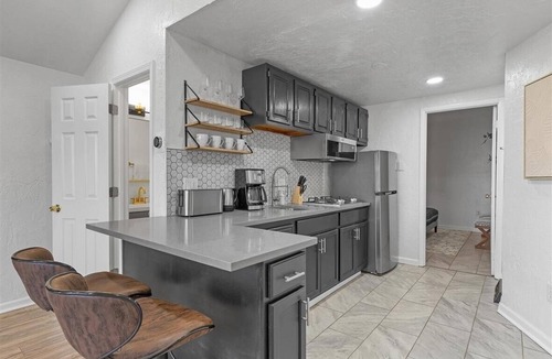 Lawrenceville Apartment | Lawrenceville, Central @1 Modern & Cozy 1BD with Street Parking