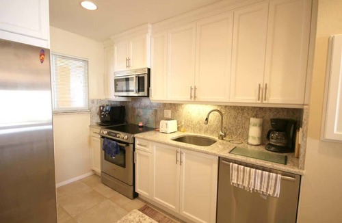 South Island Condo | Leonardo Arms #507 Lovely Beachfront Condo